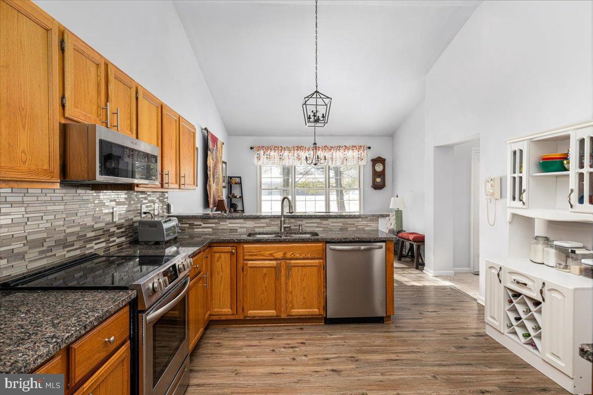 14 Ambler Lane Falling Waters, WV 25419 - Photo 10 of 43 Kitchen
