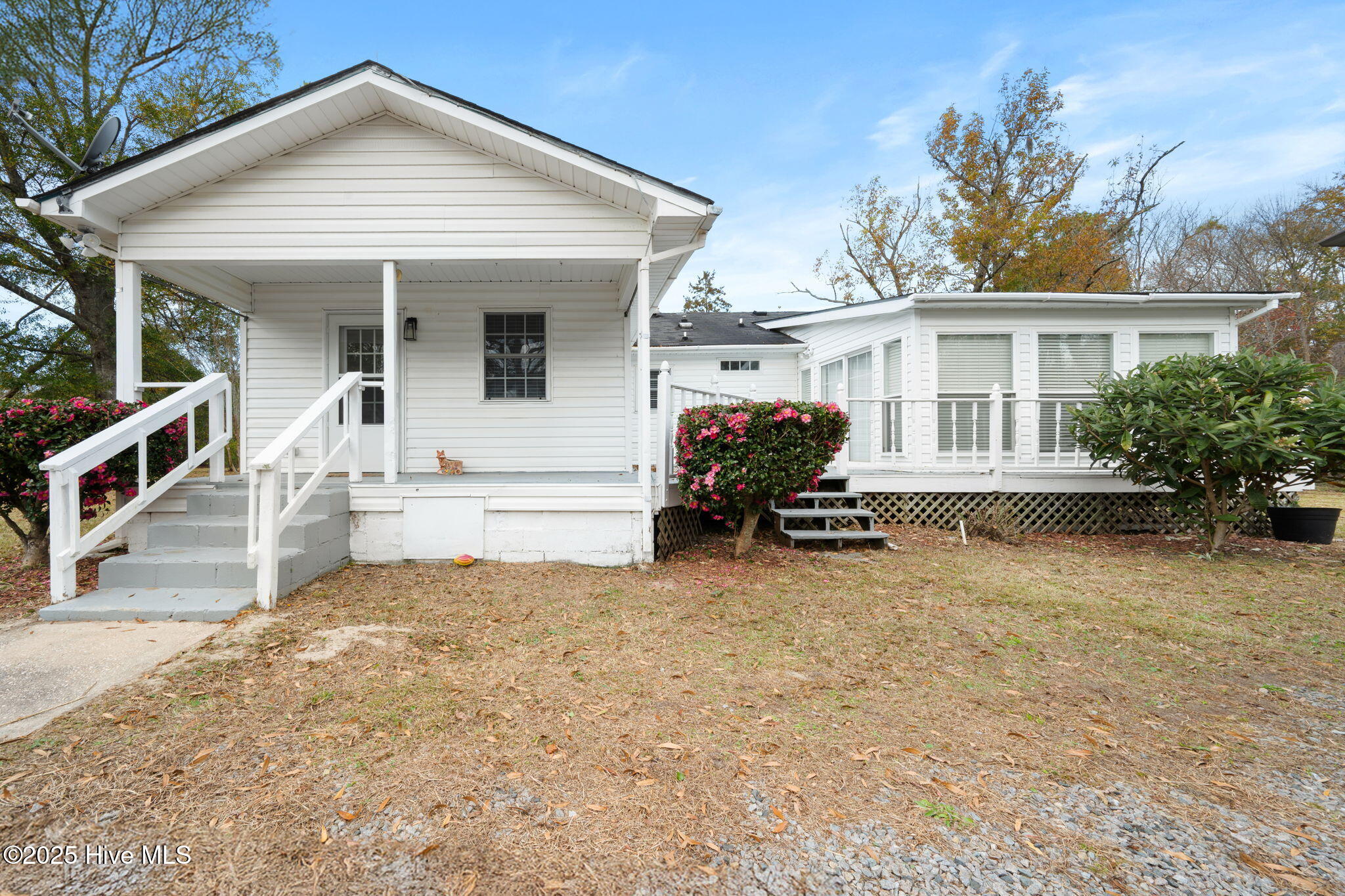 302 Thankful Road Rocky Point, NC 28457 - Photo 30 of 37 29-web-or-mls-back exterior