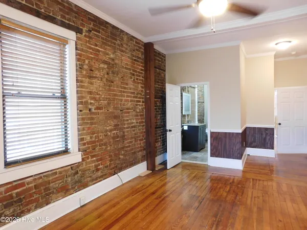 $2,195 | 216 Middle Street, Unit B, New Bern, NC 28560