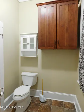 $2,195 | 216 Middle Street, Unit B, New Bern, NC 28560