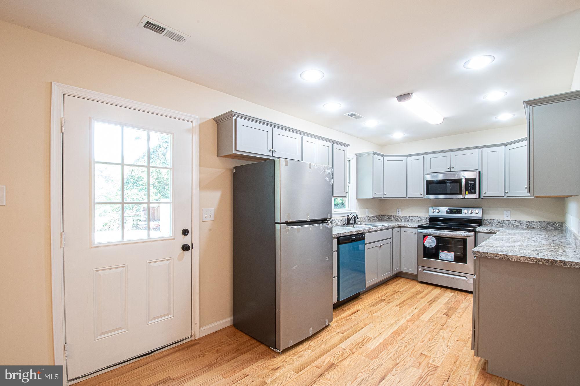 145 Cedar Grove Road Winchester, VA 22603 - Photo 12 of 41 Brand new stainless steel appliances