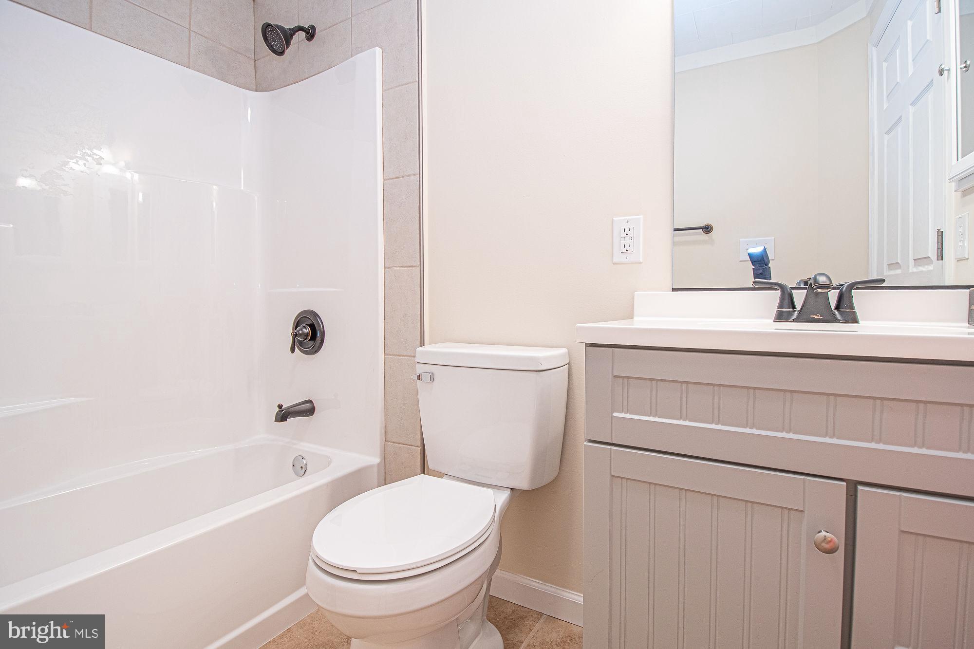 145 Cedar Grove Road Winchester, VA 22603 - Photo 28 of 41 hallway main bathroom, all completely new