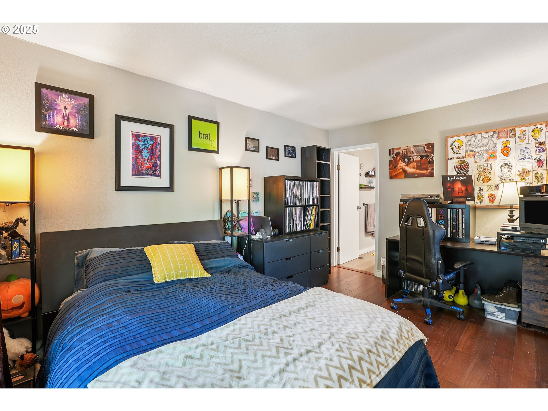 7522 Southwest Barnes Road, Unit E Portland, OR 97225 - Photo 14 of 27