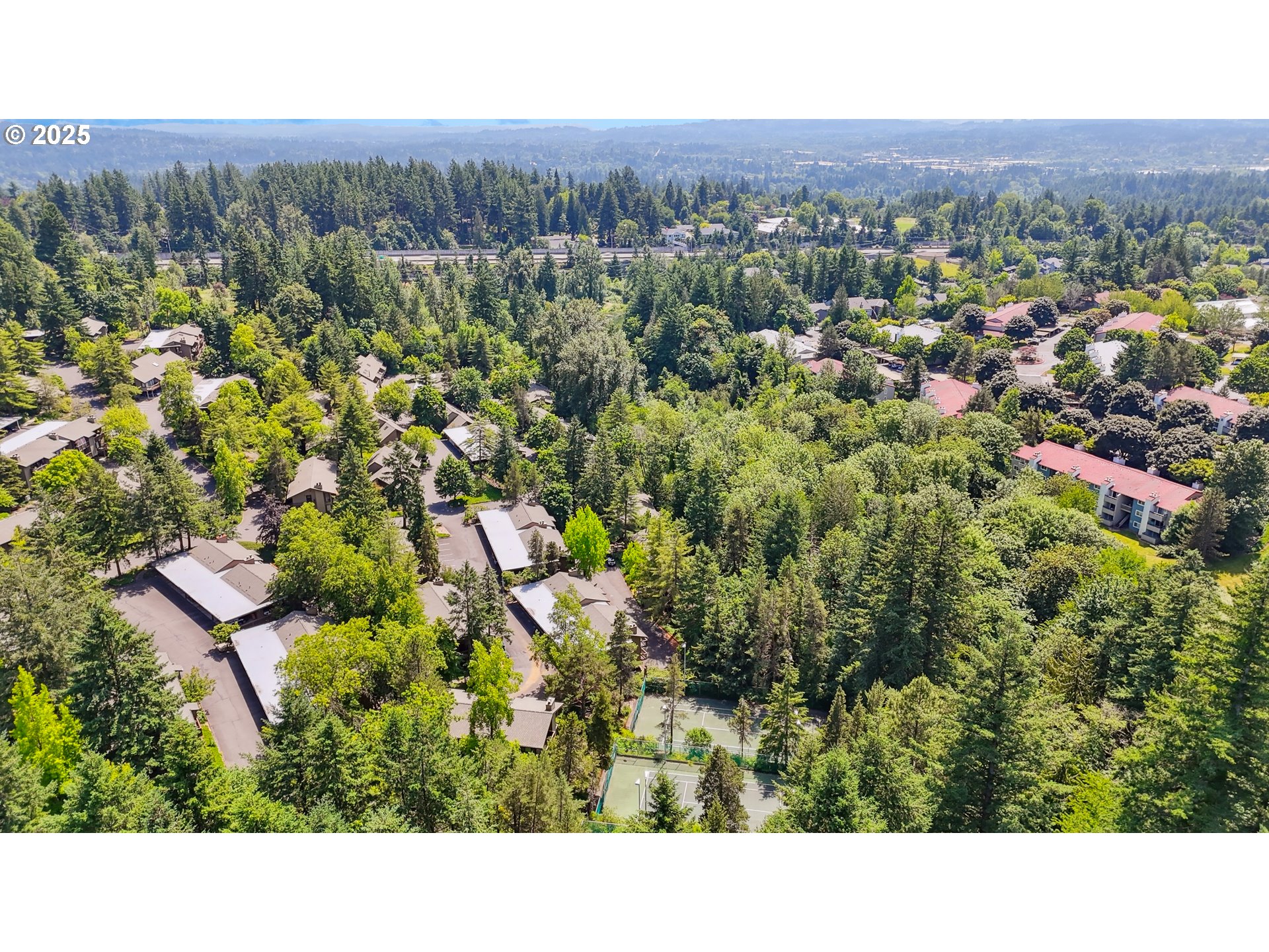 7522 Southwest Barnes Road, Unit E Portland, OR 97225 - Photo 17 of 27