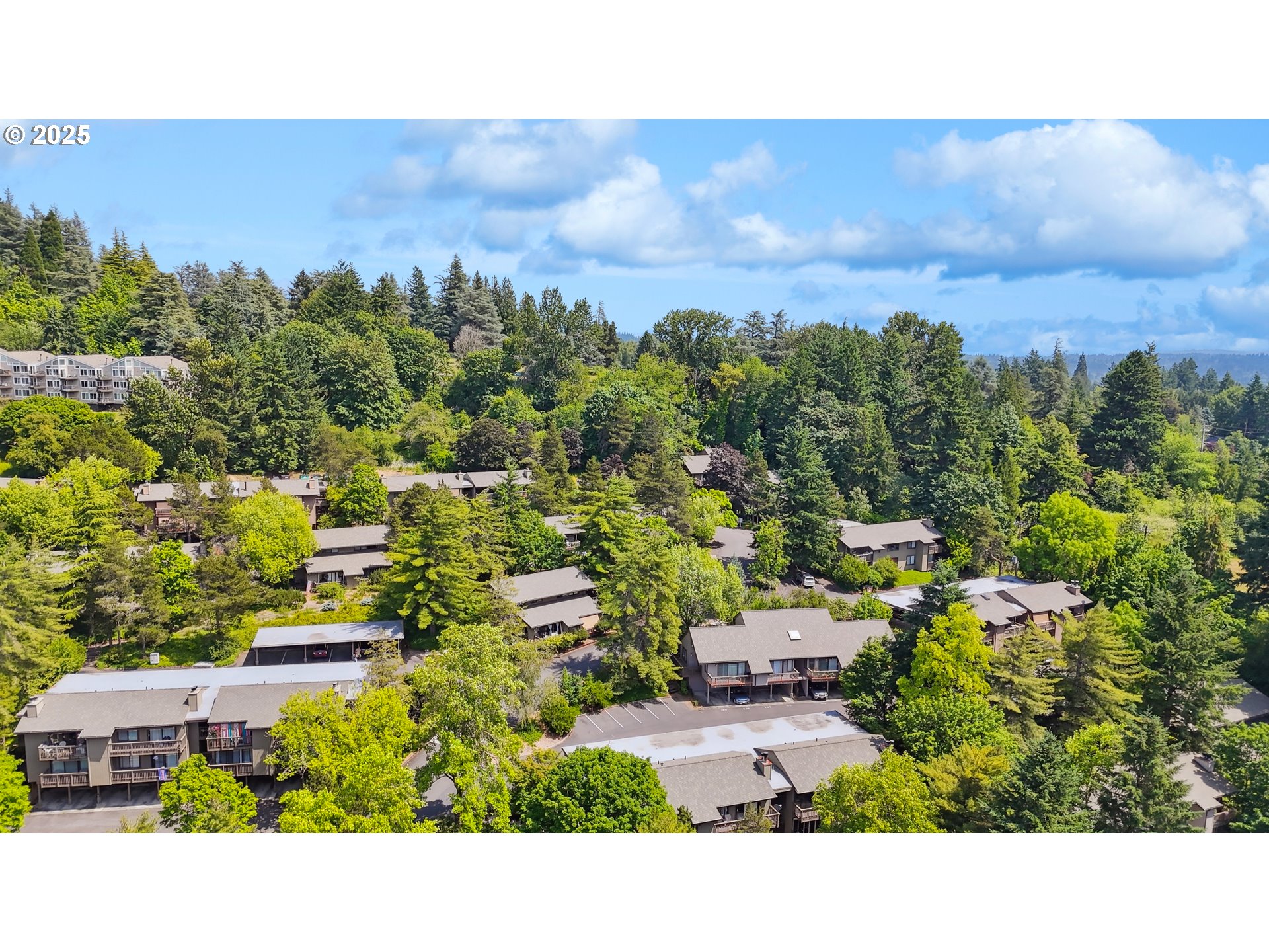 7522 Southwest Barnes Road, Unit E Portland, OR 97225 - Photo 21 of 27