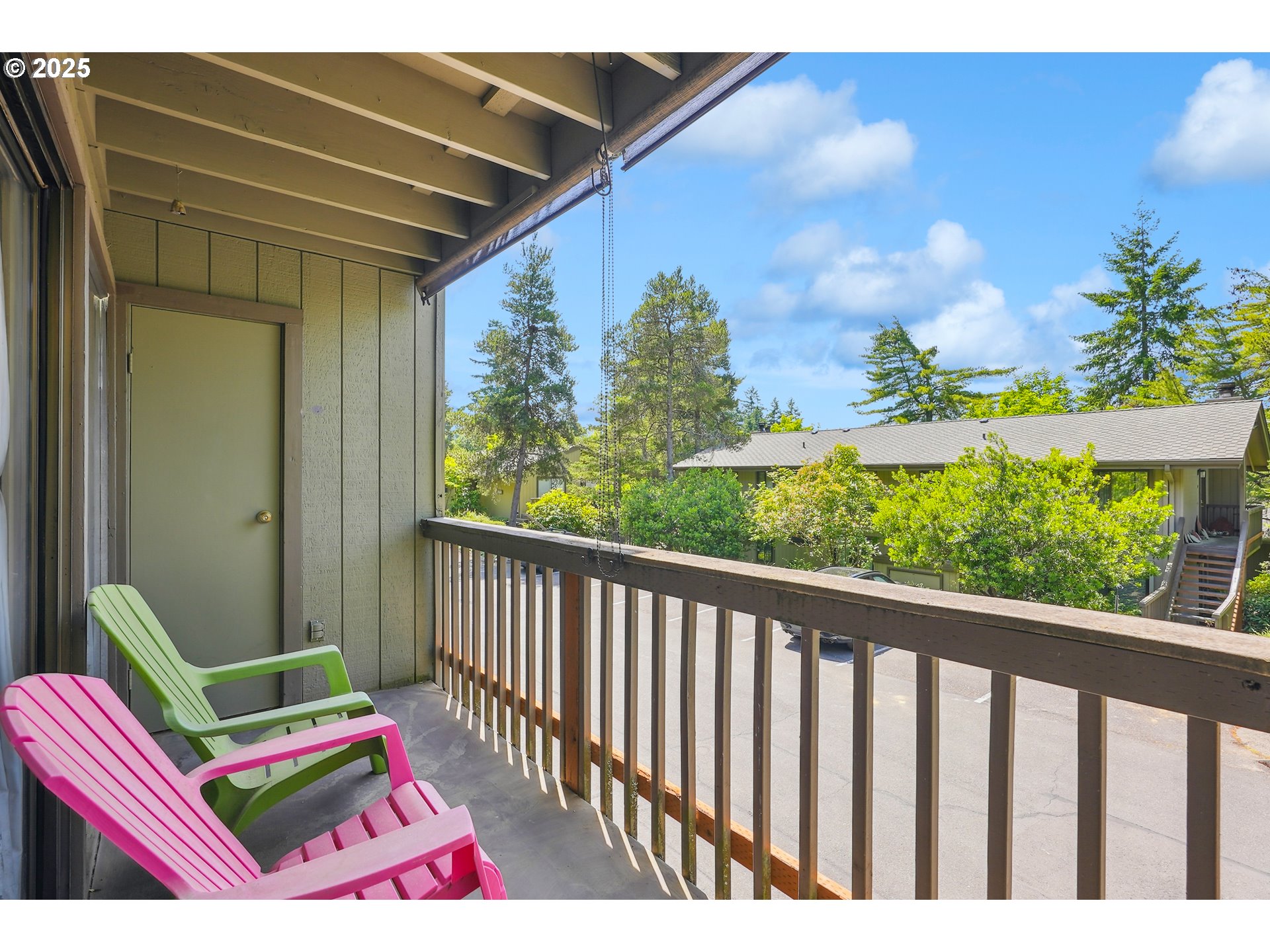 7522 Southwest Barnes Road, Unit E Portland, OR 97225 - Photo 22 of 27