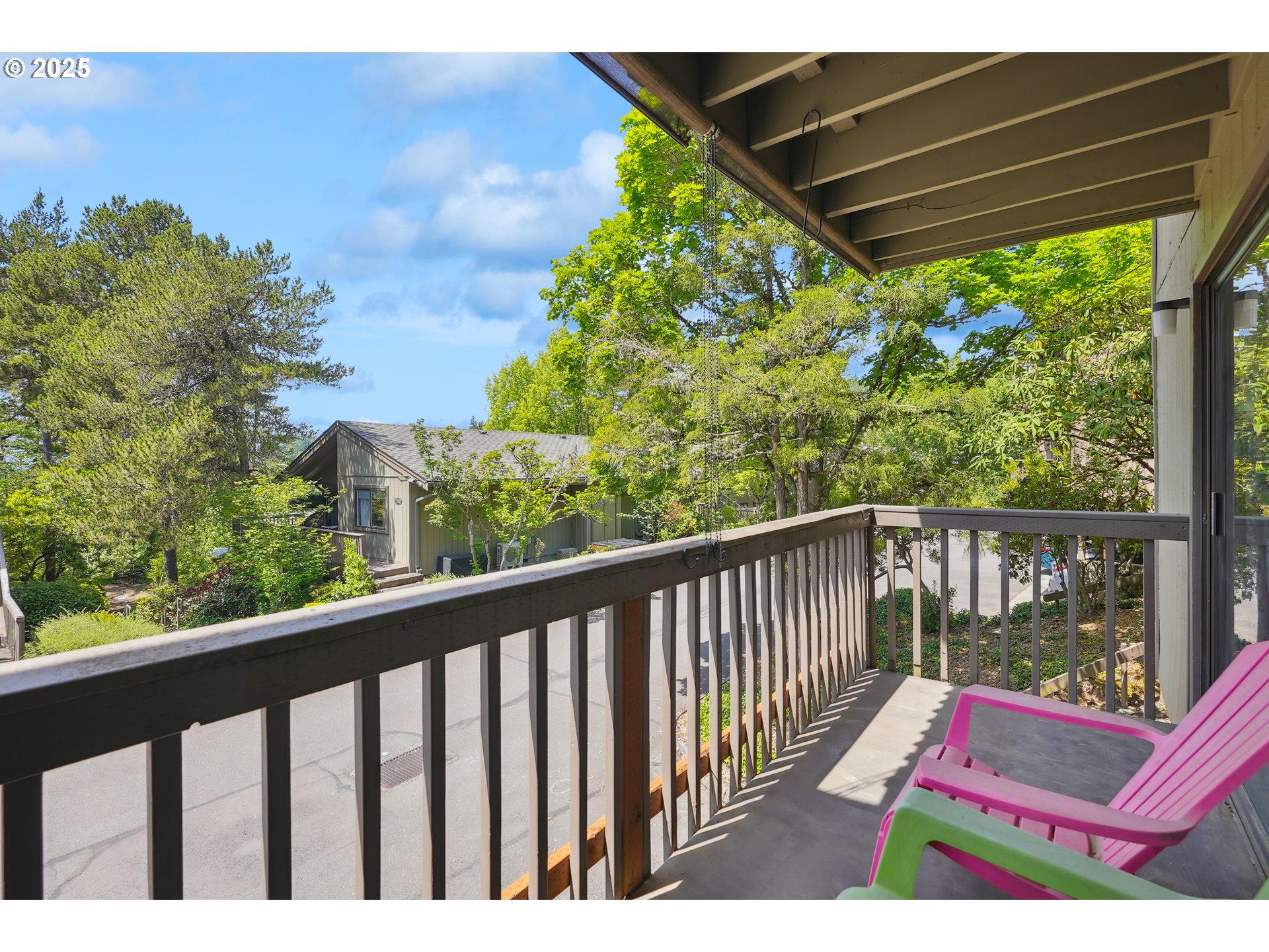 7522 Southwest Barnes Road, Unit E Portland, OR 97225 - Photo 23 of 27