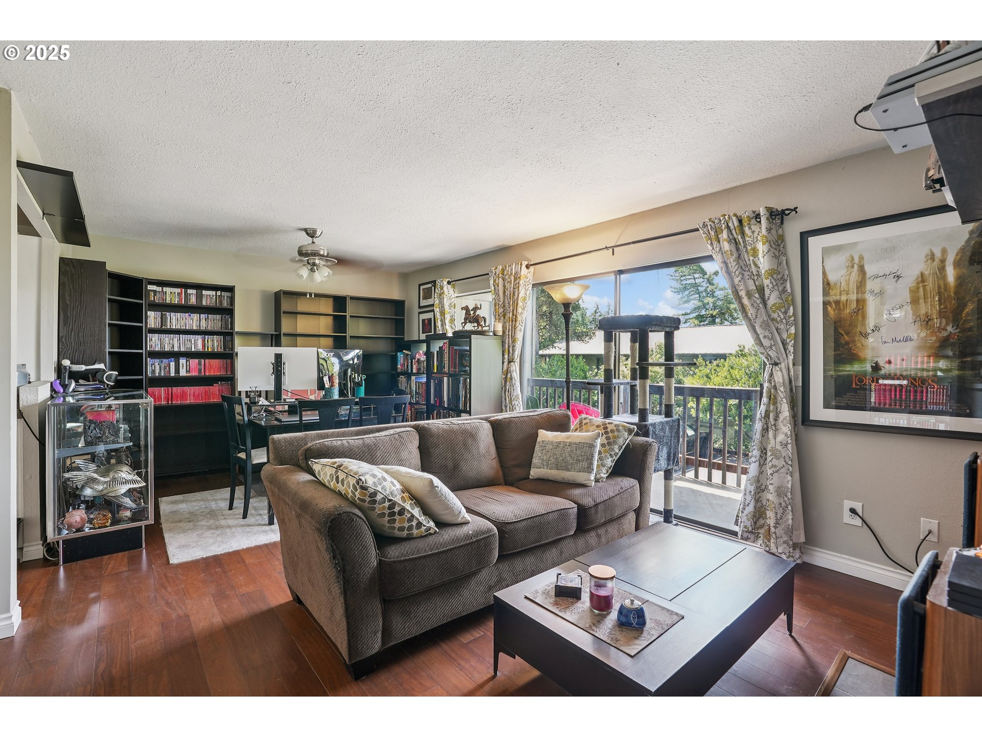 7522 Southwest Barnes Road, Unit E Portland, OR 97225 - Photo 5 of 27