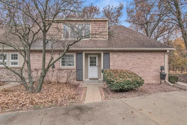 $814,900 | 1428 Carrington Street, Janesville, WI 53545