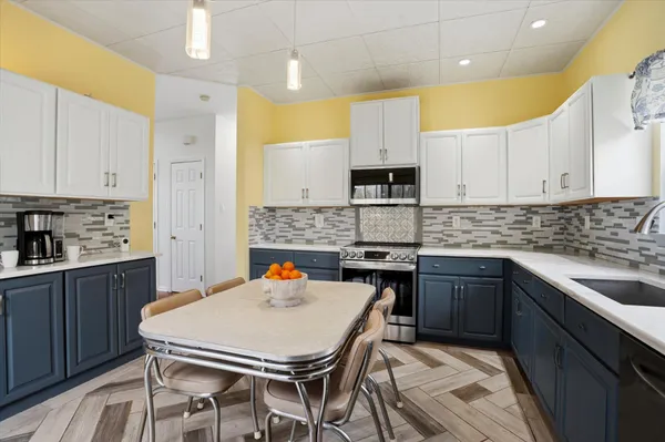 $450,000 | 203 Roberts Lane, Coatesville, PA 19320