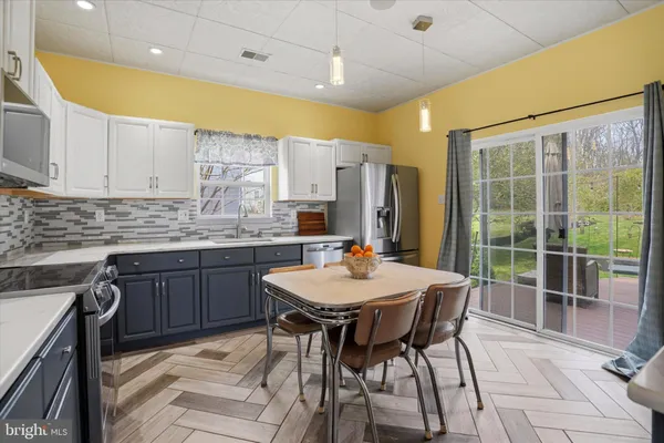 $450,000 | 203 Roberts Lane, Coatesville, PA 19320