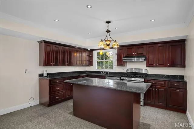 $425,000 | 15486 Hitchcock Road, Chesterfield, MO 63017