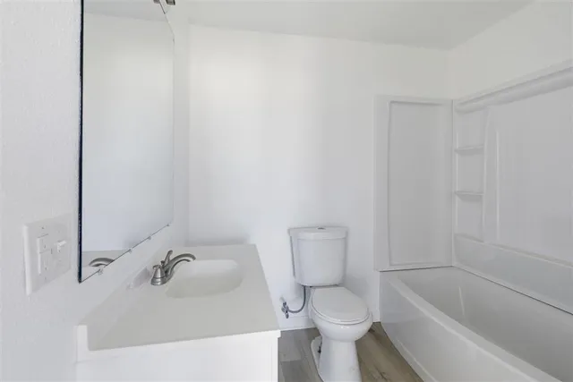 $2,200 | 7681 Acadian Lane, Lake Charles, LA 70607