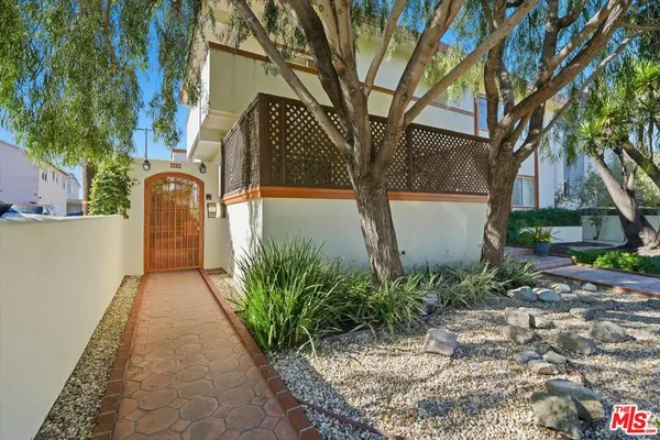 $599,000 | 2702 11th Street, Unit 5, Santa Monica, CA 90405
