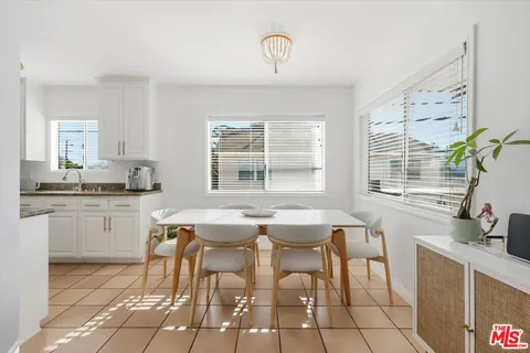 $599,000 | 2702 11th Street, Unit 5, Santa Monica, CA 90405