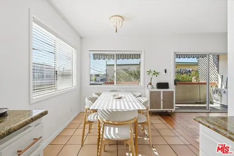 $599,000 | 2702 11th Street, Unit 5, Santa Monica, CA 90405