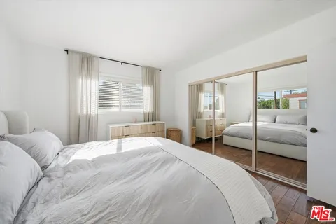 $599,000 | 2702 11th Street, Unit 5, Santa Monica, CA 90405