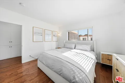 $599,000 | 2702 11th Street, Unit 5, Santa Monica, CA 90405