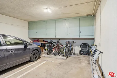 $599,000 | 2702 11th Street, Unit 5, Santa Monica, CA 90405