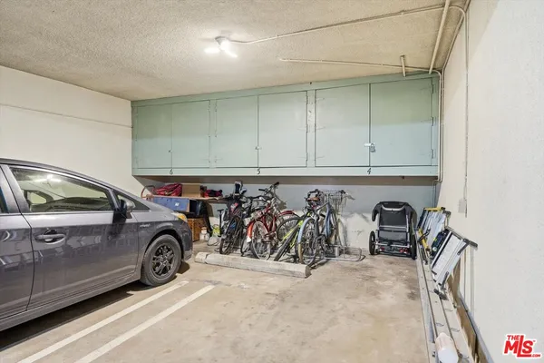 $599,000 | 2702 11th Street, Unit 5, Santa Monica, CA 90405