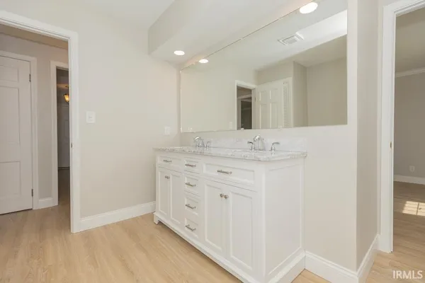 $345,000 | 7527 Taylor Circle, Evansville, IN 47715