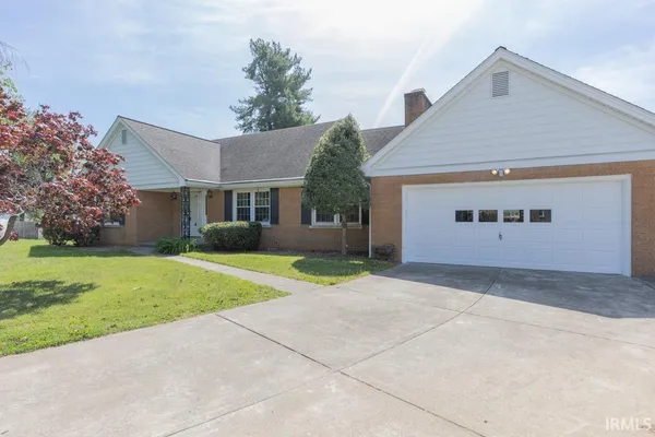 $345,000 | 7527 Taylor Circle, Evansville, IN 47715