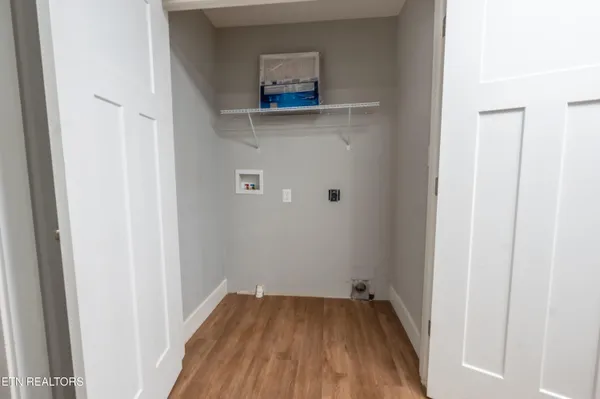 $344,500 | 912 South Linden Drive, Alcoa, TN 37701