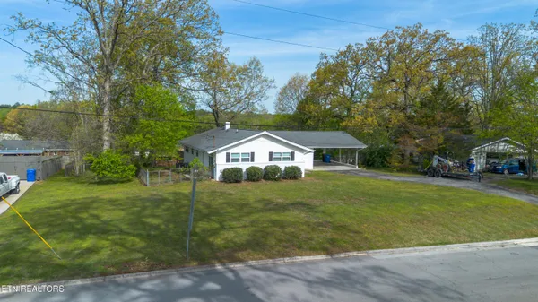 $344,500 | 912 South Linden Drive, Alcoa, TN 37701