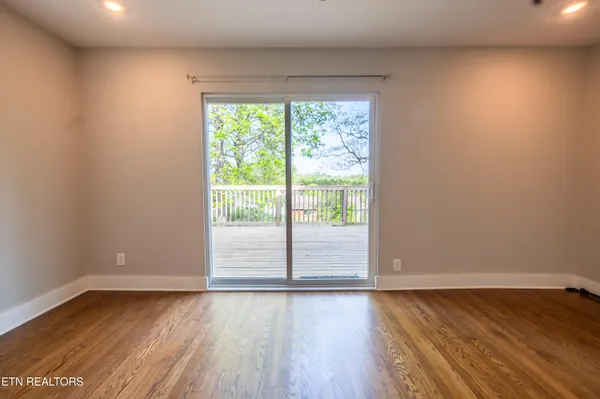 $344,500 | 912 South Linden Drive, Alcoa, TN 37701