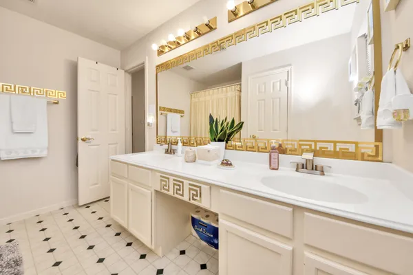 $1,800 | 1611 Bob White, Brookshire, TX 77423