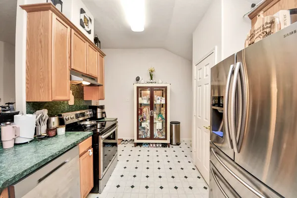 $1,800 | 1611 Bob White, Brookshire, TX 77423