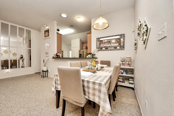 $1,800 | 1611 Bob White, Brookshire, TX 77423