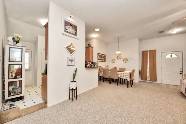 $1,800 | 1611 Bob White, Brookshire, TX 77423