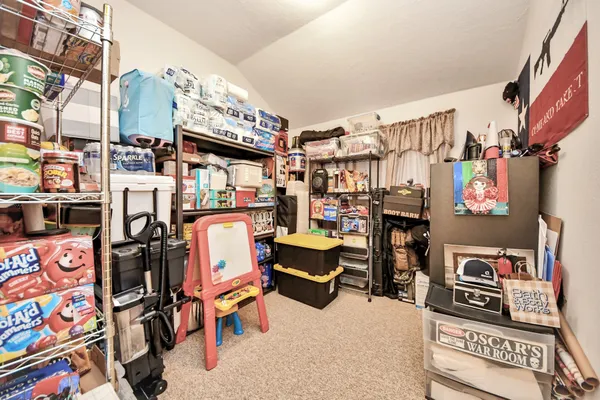 $1,800 | 1611 Bob White, Brookshire, TX 77423