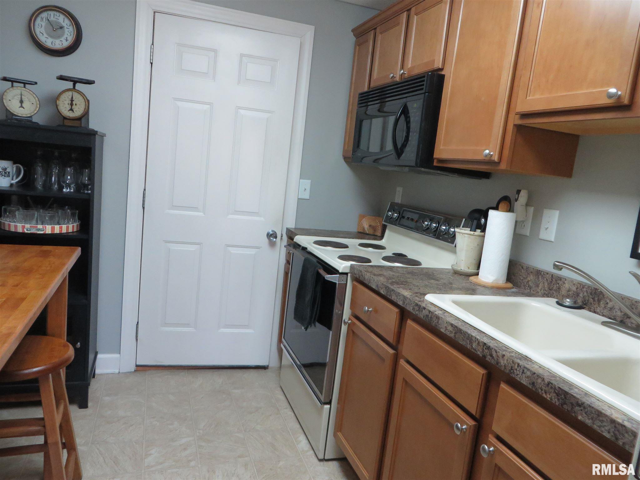 412 Timber Creek Road Jacksonville, IL 62650 - Photo 24 of 50 Gallery Image 24