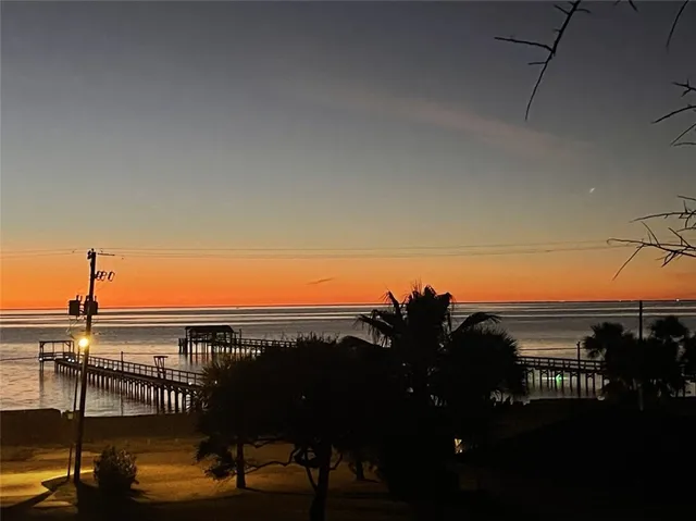 a view of a terrace with sky view
