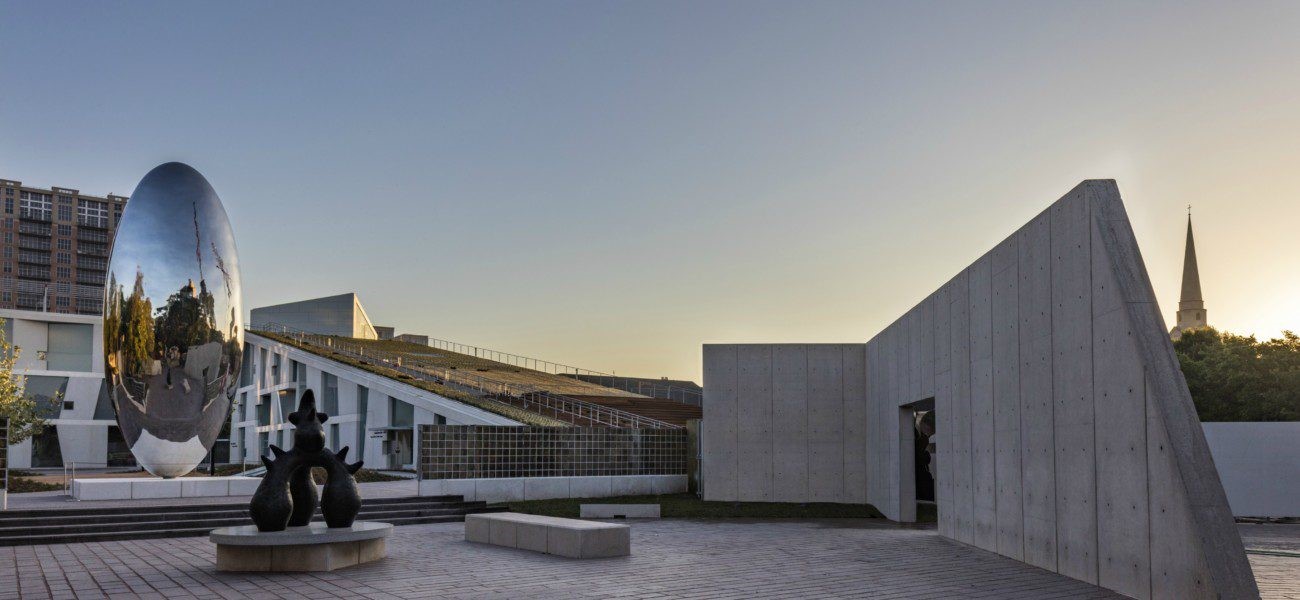 4526 Yoakum Boulevard Houston, TX 77006 - Photo 9 of 11 Museum of Fine Arts, Houston offers world-class exhibits and cultural experiences just minutes from Yoakum Enclave.
