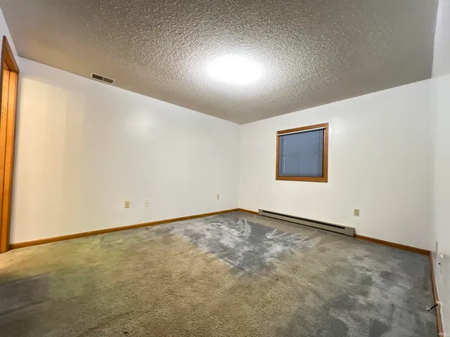 $174,900 | 220 East 950 South, Fairmount, IN 46928