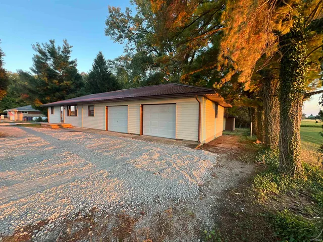 $174,900 | 220 East 950 South, Fairmount, IN 46928
