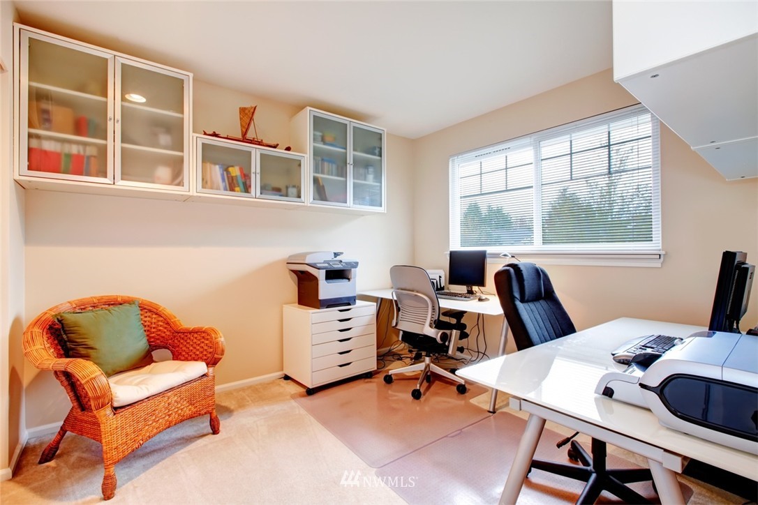 10926 Southeast 187th Lane Renton, WA 98055 - Photo 9 of 14 Gallery Image 9