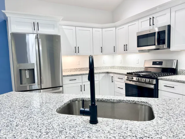 $459,000 | 6517 Topez Drive, Crossville, TN 38572