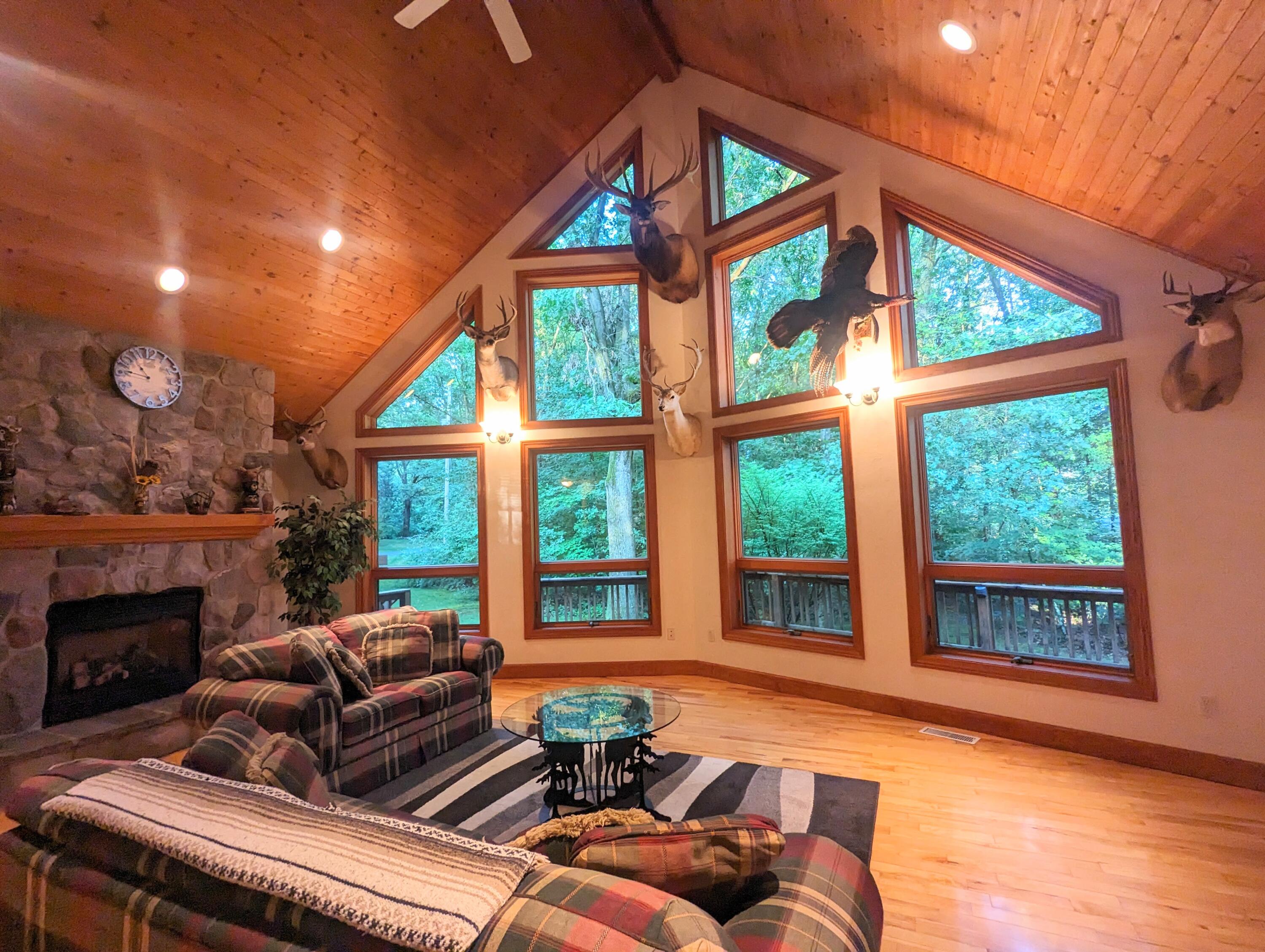 1126 Hunter Ridge Battle Creek, MI 49017 - Photo 12 of 48 PXL_20240613_235102629