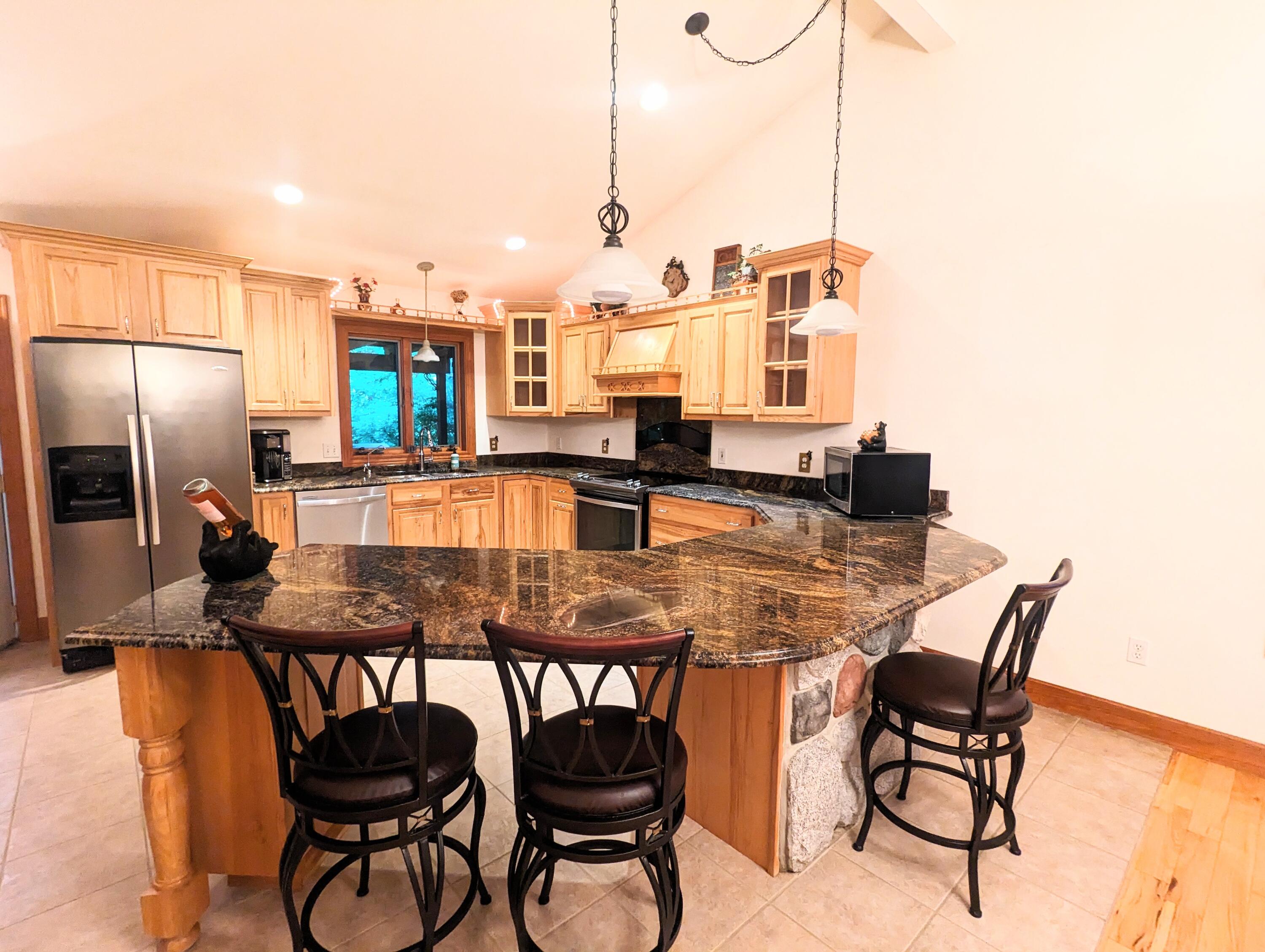 1126 Hunter Ridge Battle Creek, MI 49017 - Photo 15 of 48 PXL_20240613_234648509