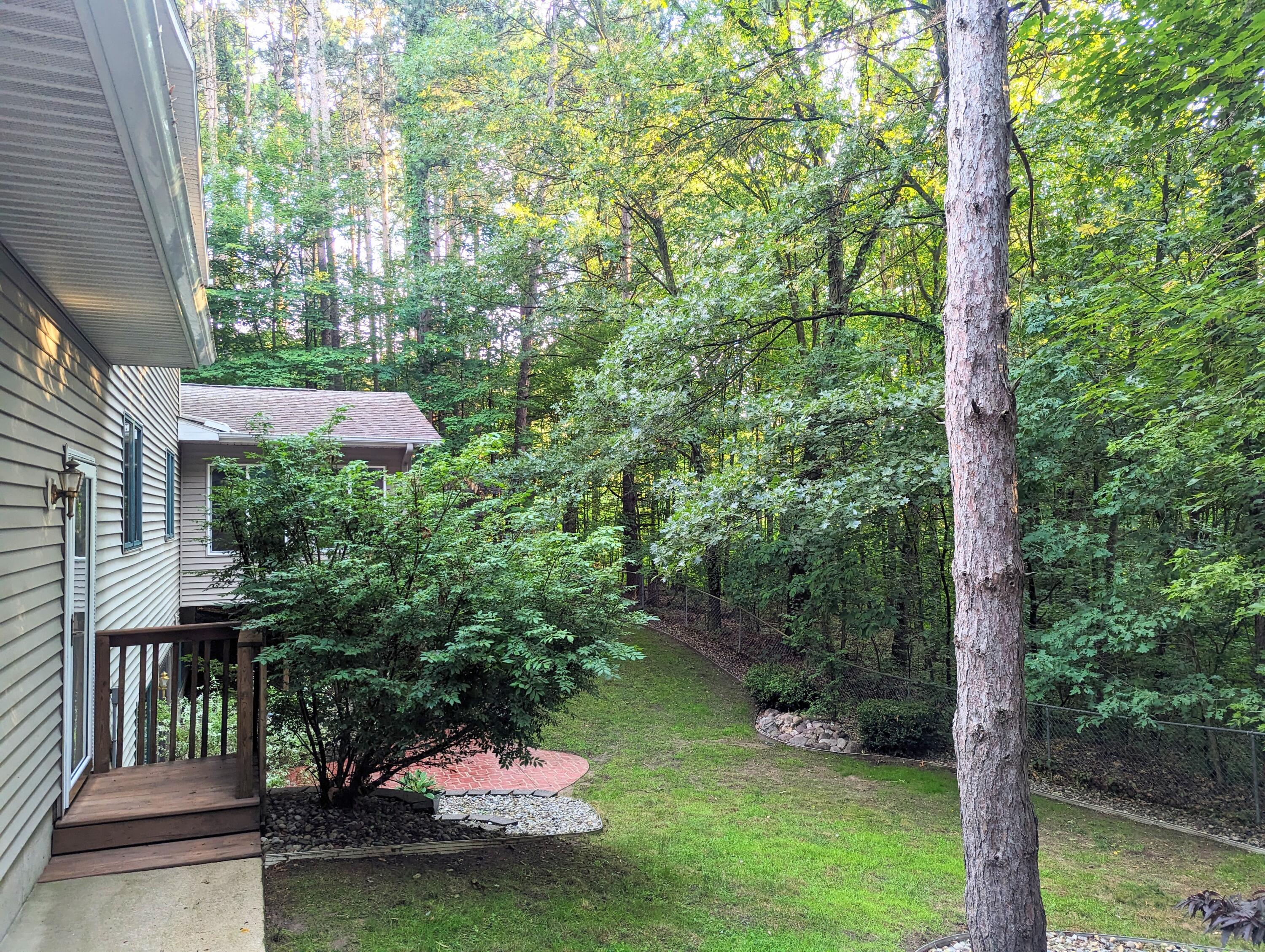 1126 Hunter Ridge Battle Creek, MI 49017 - Photo 35 of 48 PXL_20240614_000233996