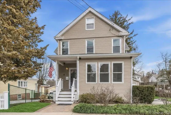 $1,199,999 | 75 Anstice Street, Oyster Bay, NY 11771