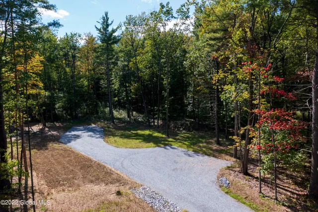 $2,932,000 | 178 Route 9p Saratoga Springs, Malta, NY 12020