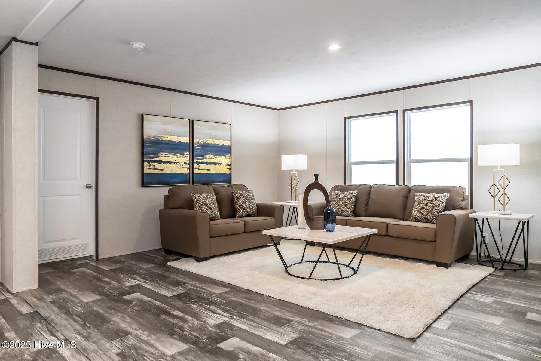 533 Pope Road Rose Hill, NC 28458 - Photo 2 of 9 FamilyRoom