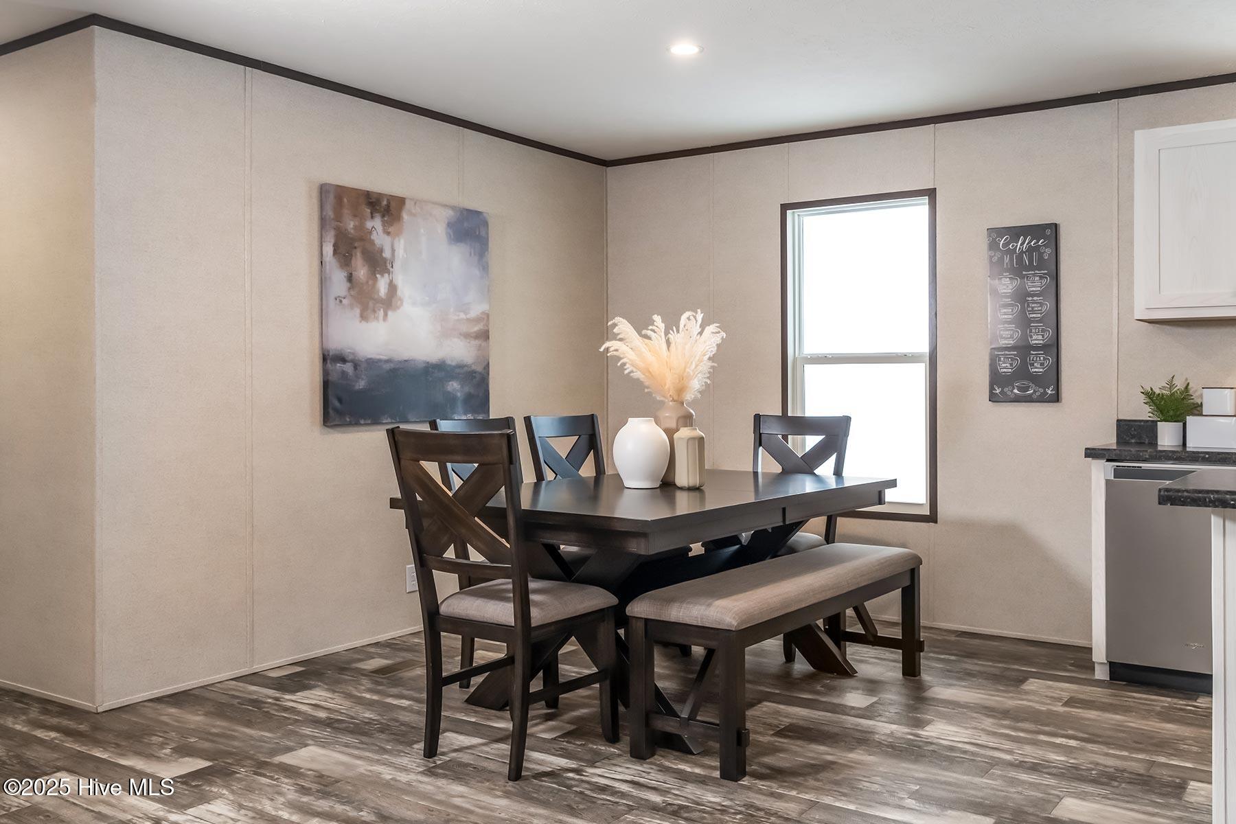 533 Pope Road Rose Hill, NC 28458 - Photo 6 of 9 dining