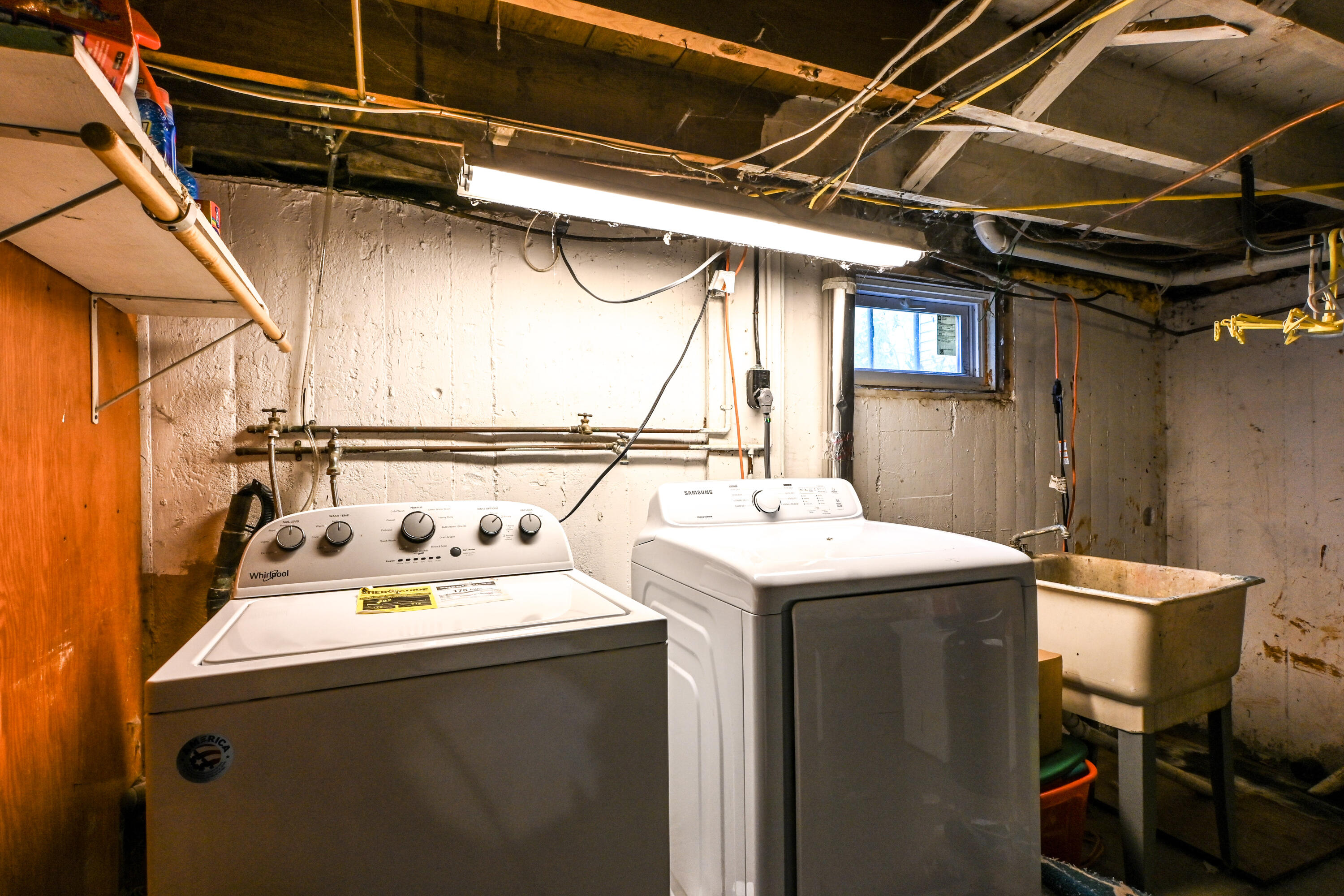 290 Pond Road Lewiston, ME 04240 - Photo 33 of 46 Laundry