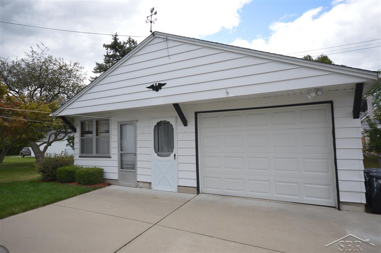 406 South Hampton Street Bay City, MI 48708 - Photo 16 of 16 Workshop and addition make this a great place for she-shed or man-cave